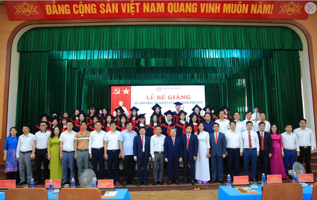 Trường Đại học Hồng Đức long trọng tổ chức Lễ bế giảng và Trao bằng tốt nghiệp kỹ sư, cử nhân năm 2024